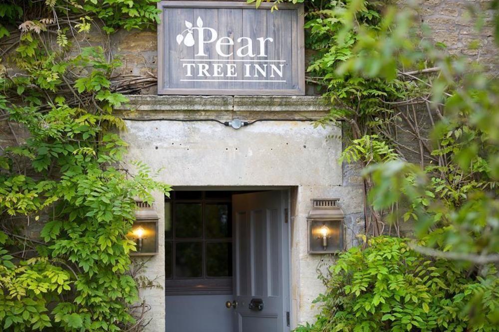 The Pear Tree Inn Melksham Extérieur photo
